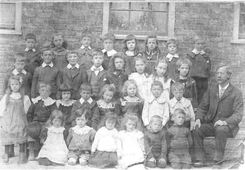 south-ferriby-school-1880s