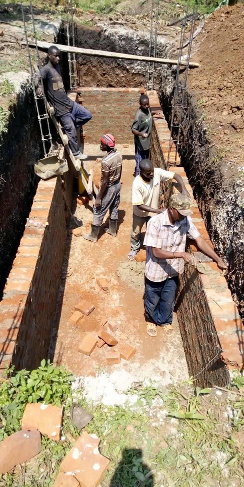 sewage tank construction for latrine block