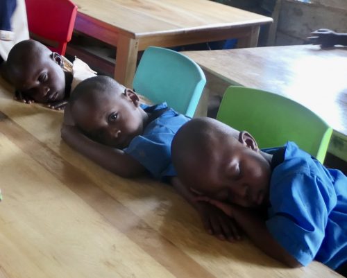 kindergarten childen napping in class
