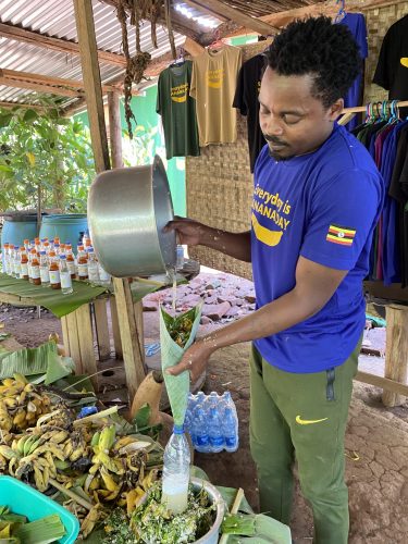 Filtering the crushed bananas