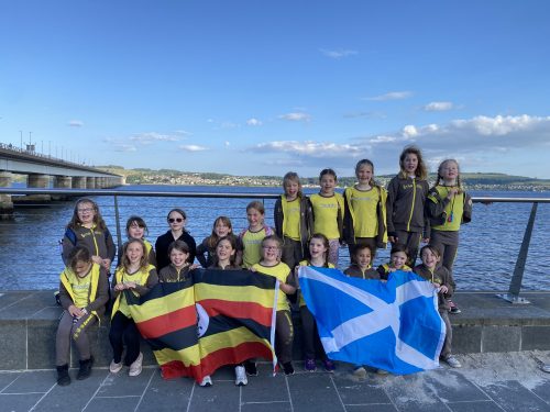 The Newport Brownie group at the far side of the Tay Bridge, before the walk back