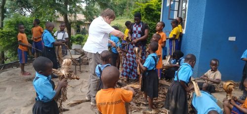 learning to make banana leaf dolls