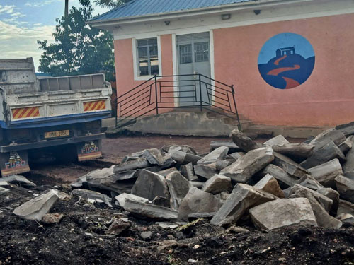 delivery of landscaping rocks to uphill junior school
